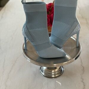 Maxwelle Womens Embellished Pull On Ankle
Boots Size 8